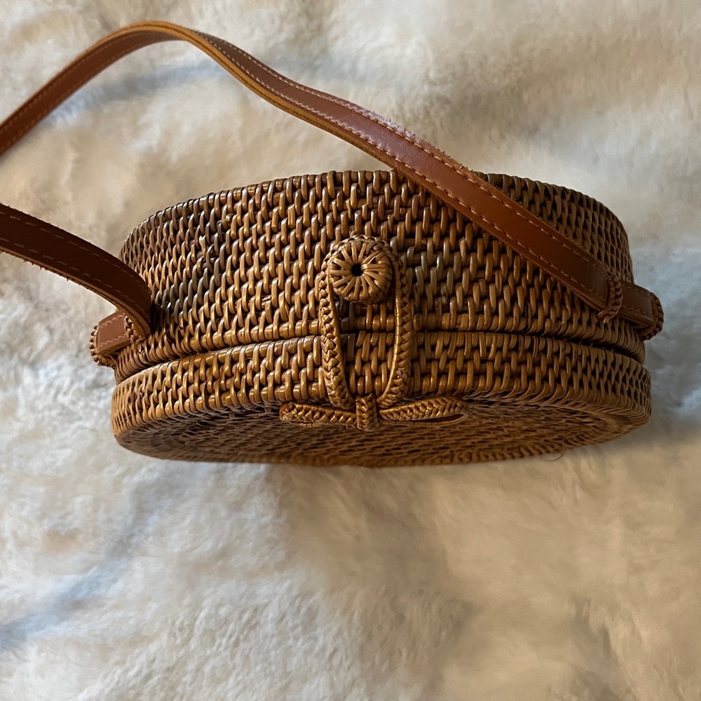 Anthropologie Bag Handwoven Round Rattan Wicker Crossbody Purse‎ - Picture 9 of 16